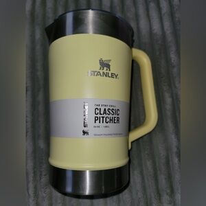 New Stanley Classic 64 oz. Pitcher Sunshine Yellow Target Limited Release